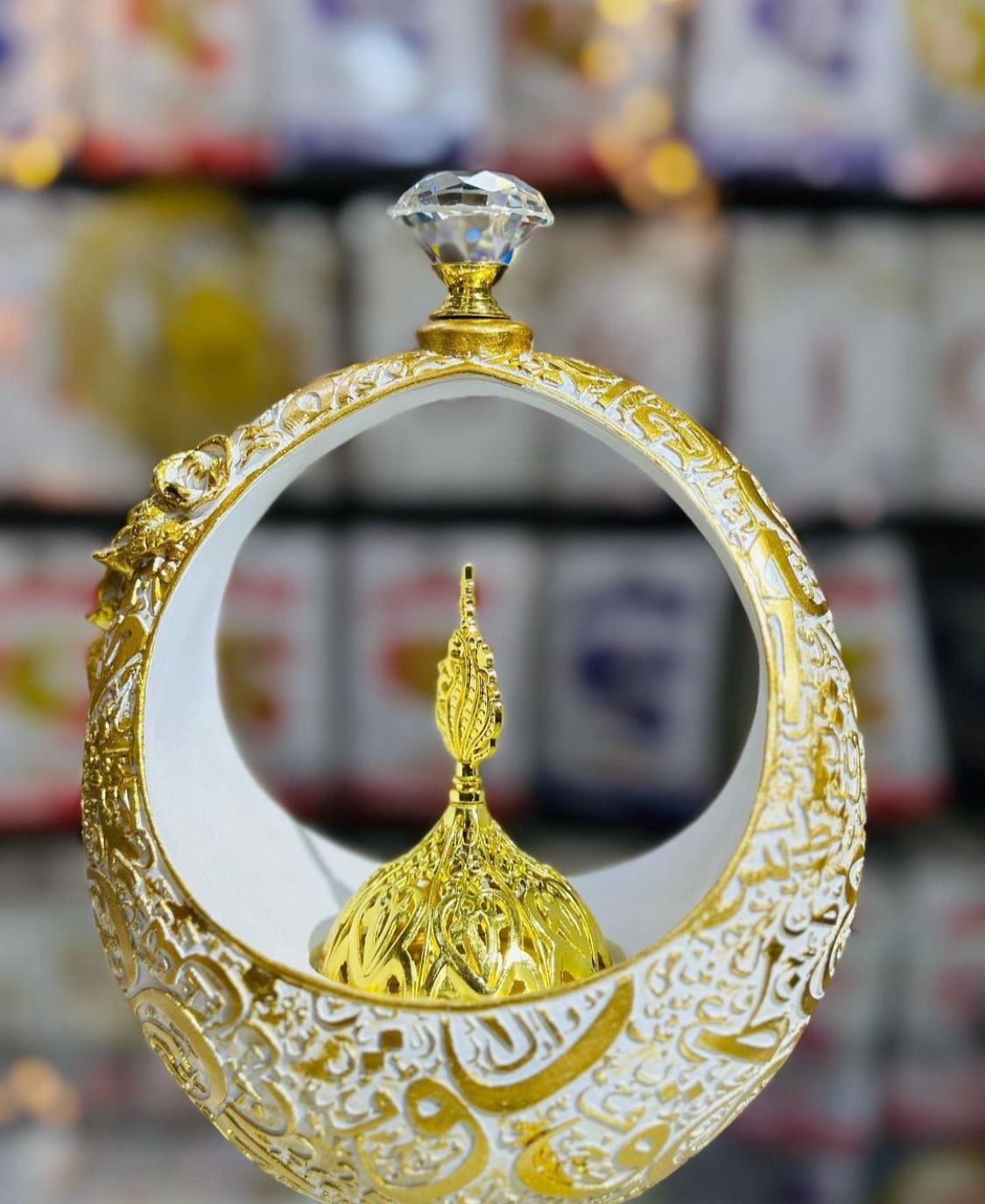 مبخره شكل هلال ابيض مدهب