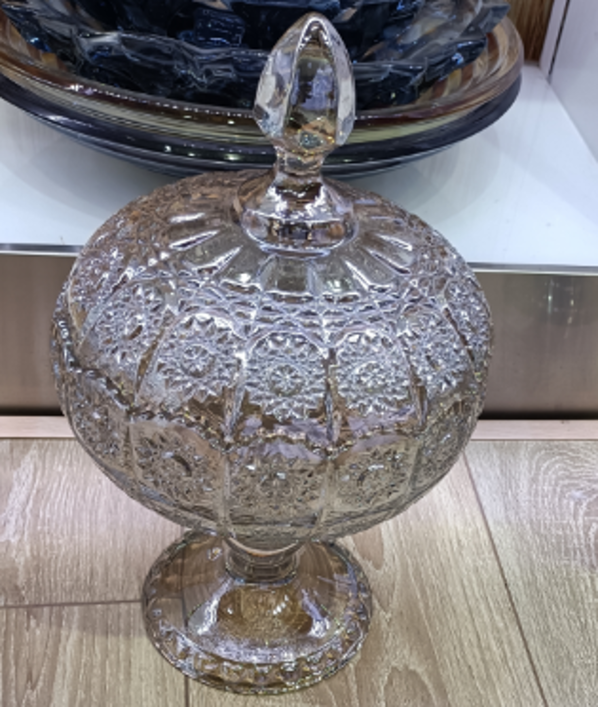 طبق حلوي زجاجي بومبيه بقاعده جولد