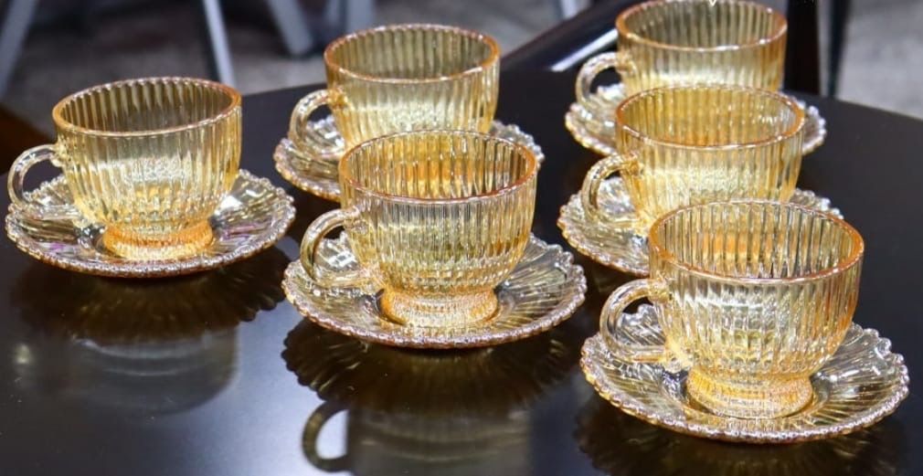 طقم اكواب قهوه وشاي زجاج جولد 12 حبه 6 اكواب باليد مع 6 اطباق