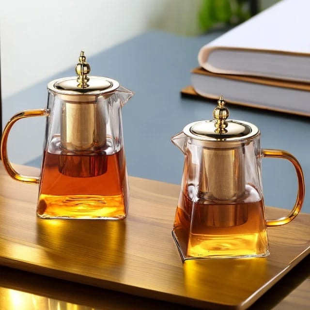 ابريق زجاج بيركس بالمصفاه شفاف ساده 780 ML