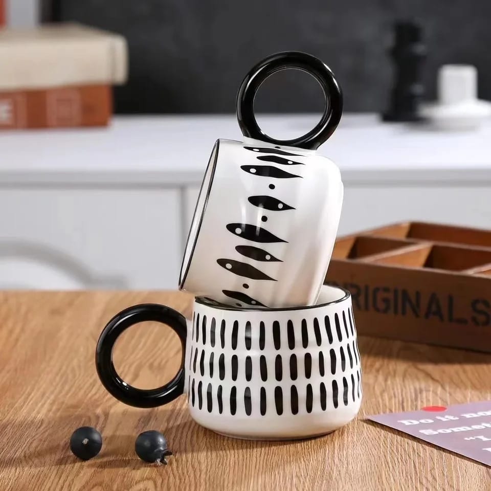 مج بورسلين ابيض * اسود بيد مستديره كبيره