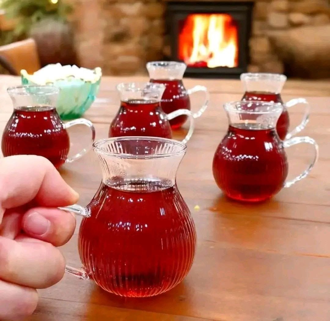 مج زجاج بيركس مضلع بومبيه