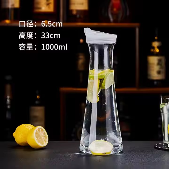 زجاجه مياه ماسوره بغطاء سيليكون سعه 1 لتر