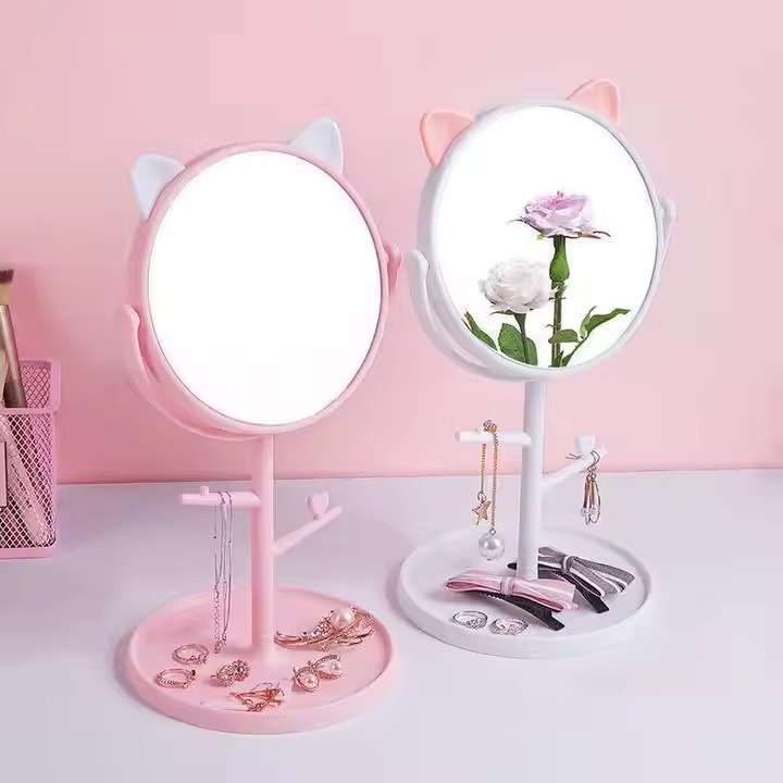 مرأه شكل قطه بقاعده جهتين وعلاقه اكسسوار