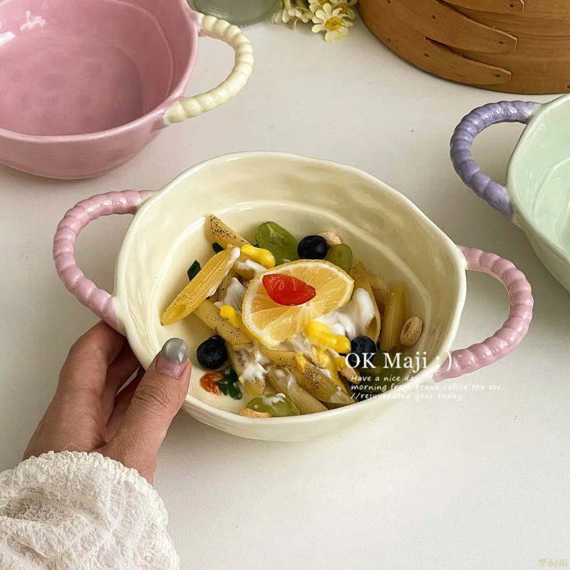 وعاء سيراميك مموج دائري غويط اصفر بمقبضين بينك
