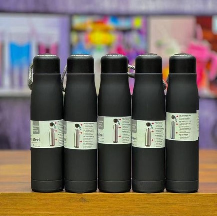 زجاجه مياه من الاستانلس ستيل لون اسود 550 ML