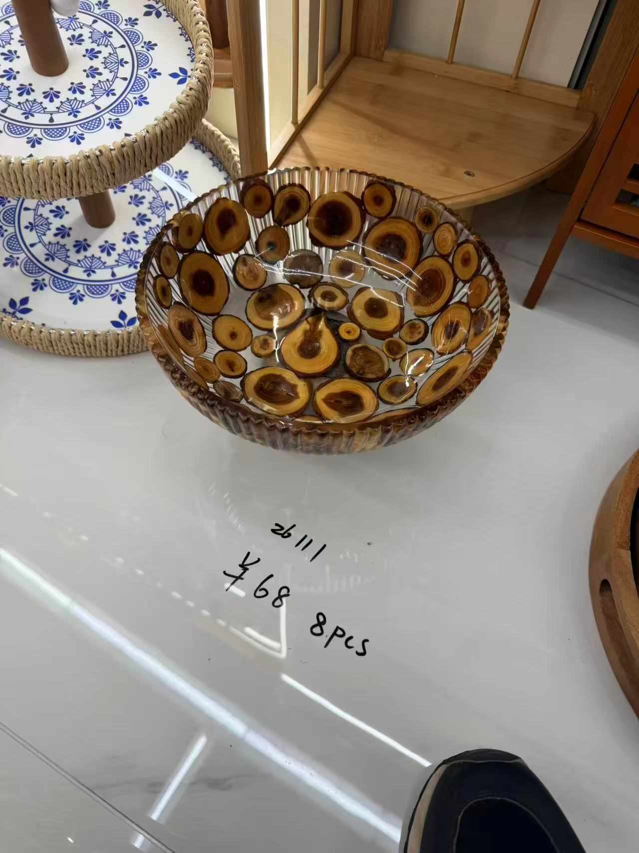 بوله تقديم  زجاج مظلع باشكال دواير خشبيه
