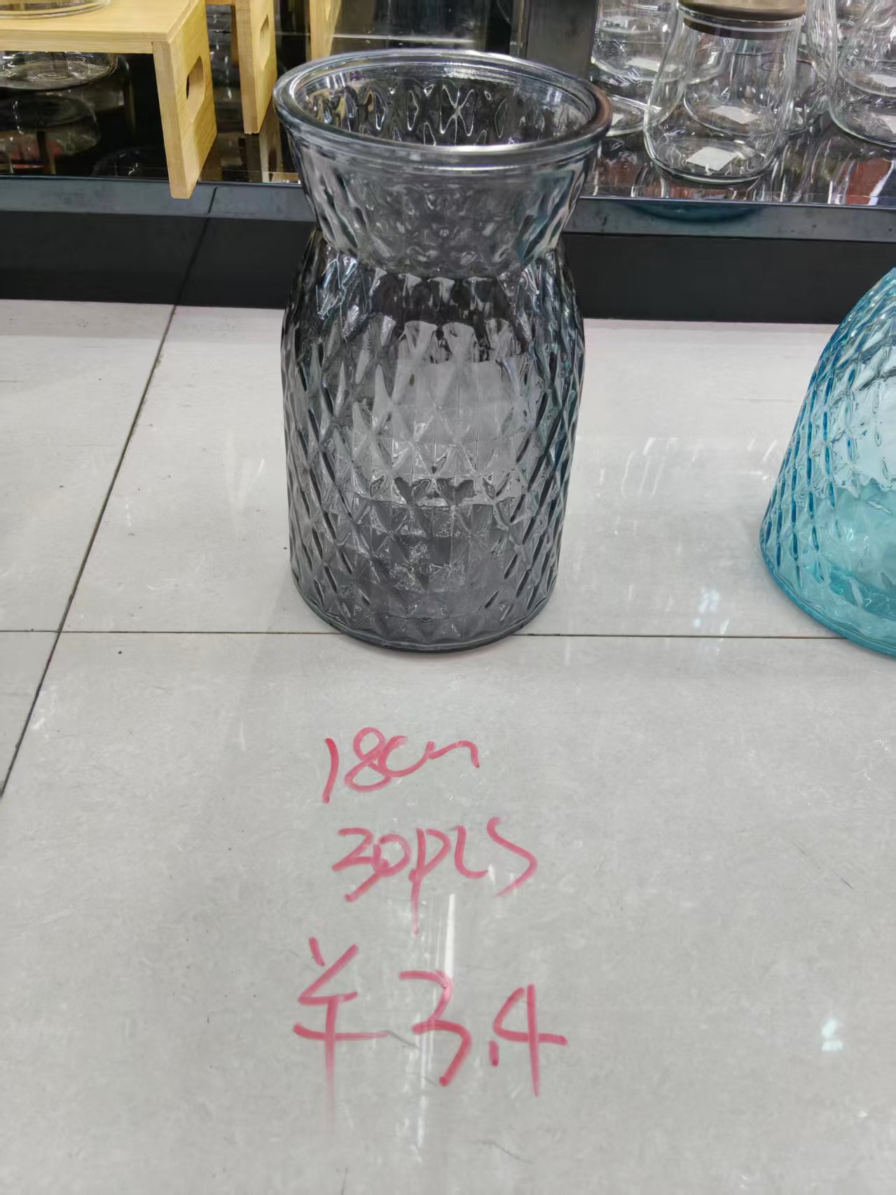 فازه زجاج فاميه مثلثات