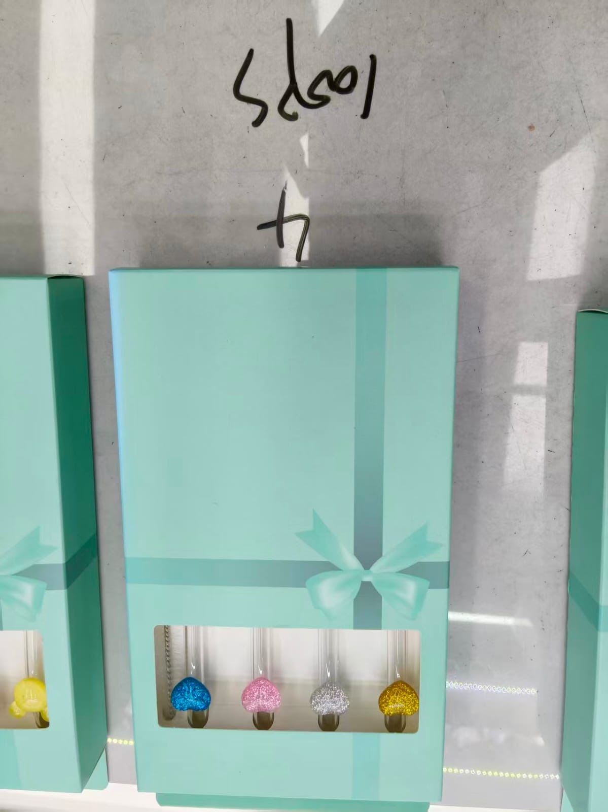 طقم شاليموه 4 ق زجاج بيركس بالفرشه شكل قلوب